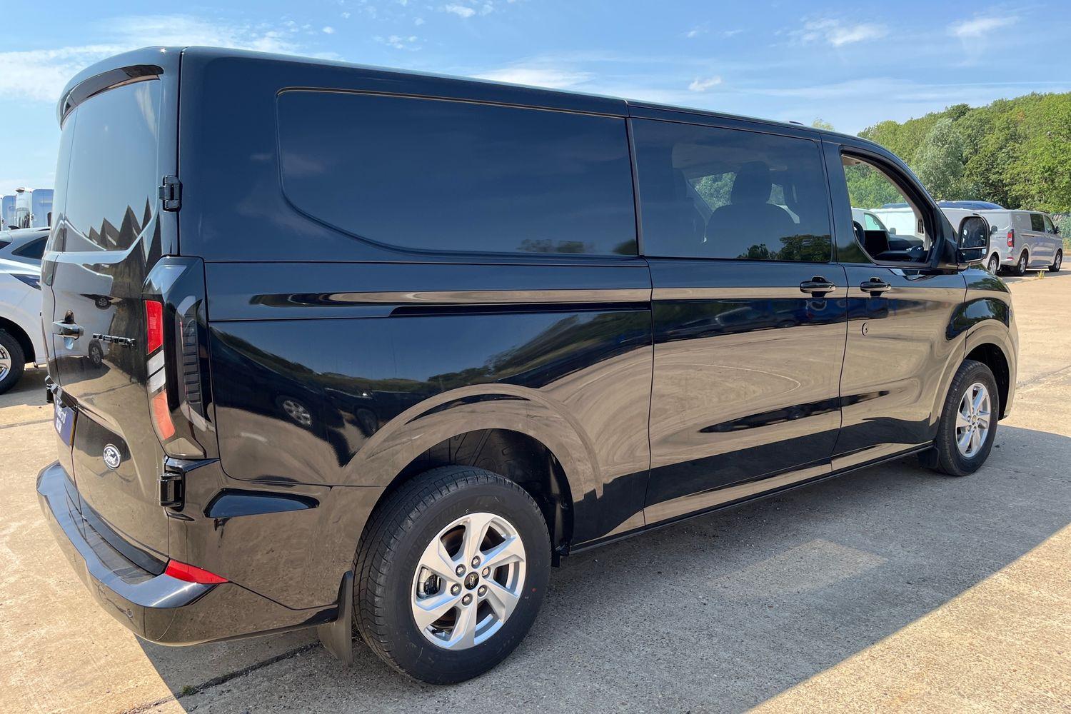 Ford TRANSIT CUSTOM Photo 24