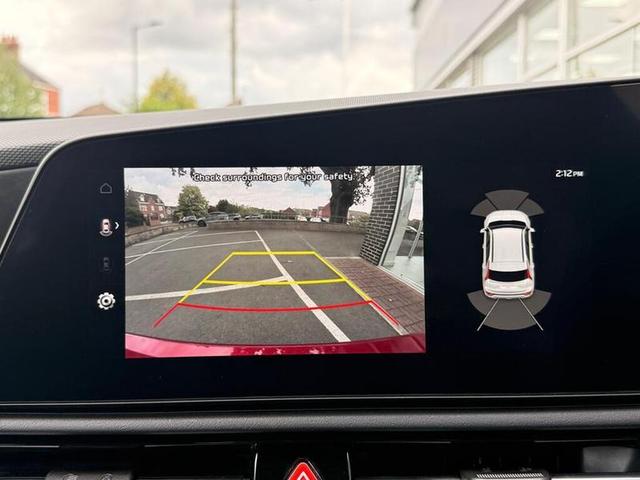 Kia Niro Photo cc9899a6-26a0-47a7-818c-4a2195e0baee.jpg