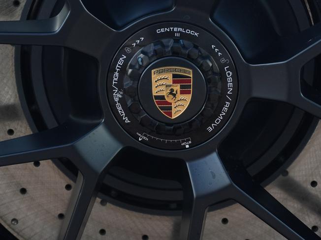PORSCHE 911 Photo 33