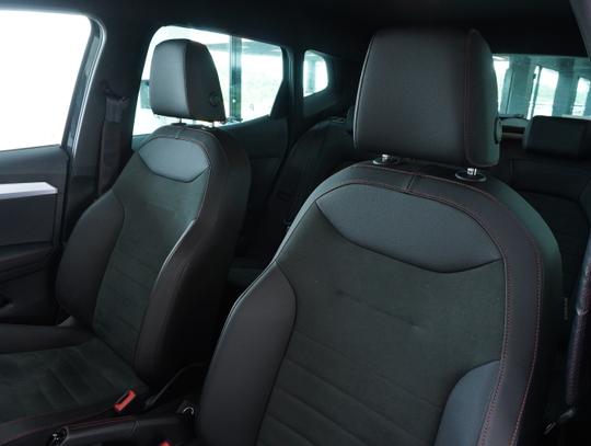 SEAT ARONA Photo ccb1ad51-0ce1-43ea-9eda-15eb1309c5b4.jpg