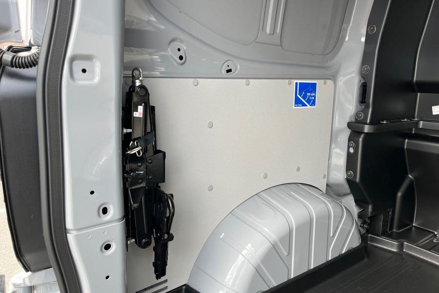 Ford TRANSIT CUSTOM Photo ccb7c75a-7daf-4f81-be9f-5420e52fde56.jpg