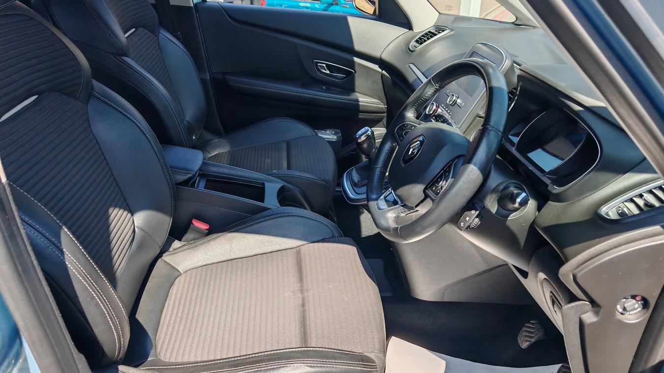 Used Renault Scenic WT66EHH 10
