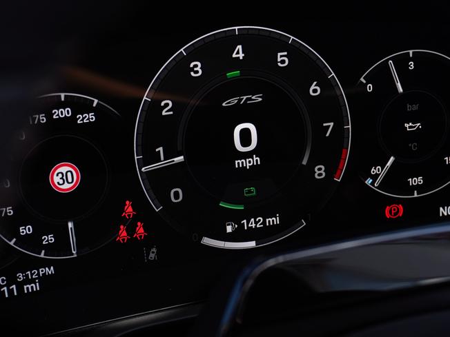 PORSCHE 911 Photo 20