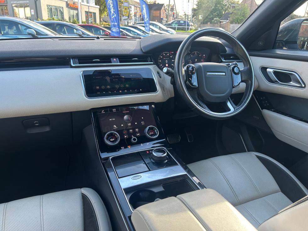 Land Rover Range Rover Velar Photo cce02b83-bc20-4f09-a5dc-a95e0190c7f3.jpeg