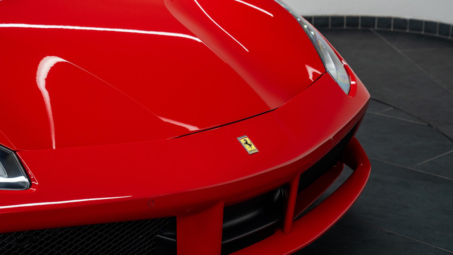 Ferrari 488 Photo cce70dd7-7708-4509-90de-bcad1a1b387b.jpg