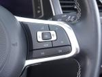 Volkswagen T-Roc Photo 24