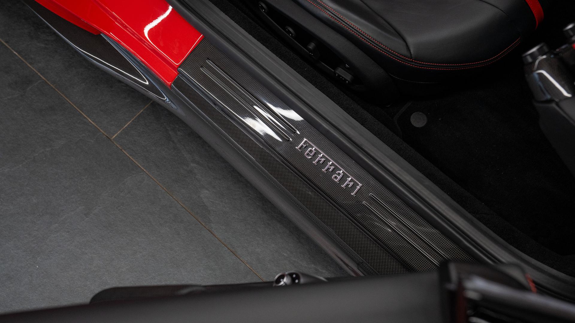 Ferrari 812 Photo ccf8b128-cfd2-4bae-9ebc-3d860f2ed2ff.jpg
