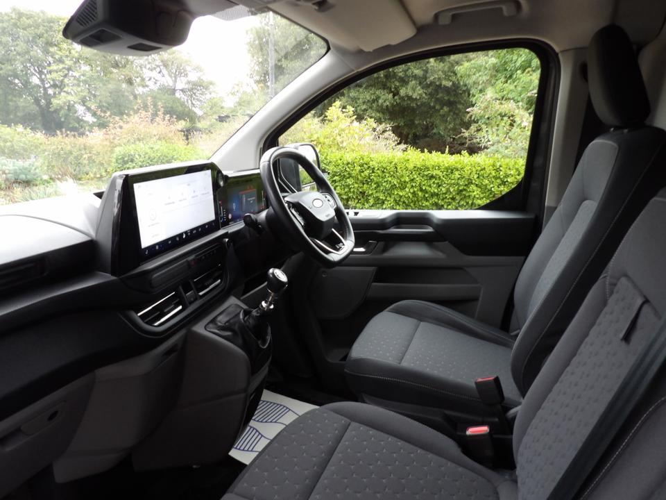 Used Ford Transit Custom YM73UHP 16