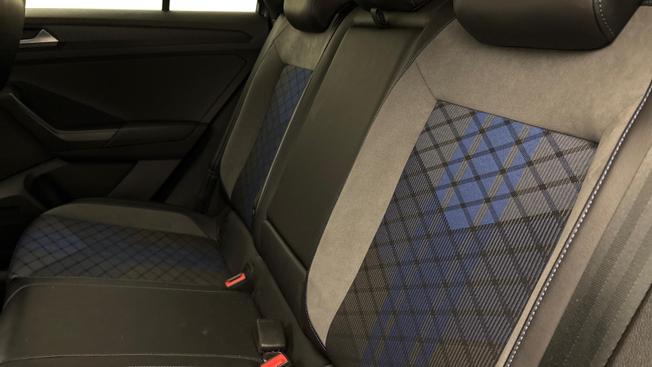VOLKSWAGEN T-Roc Photo 7