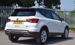 SEAT ARONA Photo 3