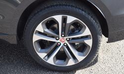 Jaguar F-PACE Photo 31