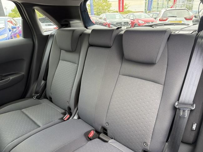 Honda Jazz Photo cd14454c-fb7e-4cac-903b-c4a42639ee2d.jpg