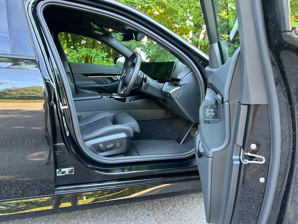Used BMW 5 Series YF24AYD 23