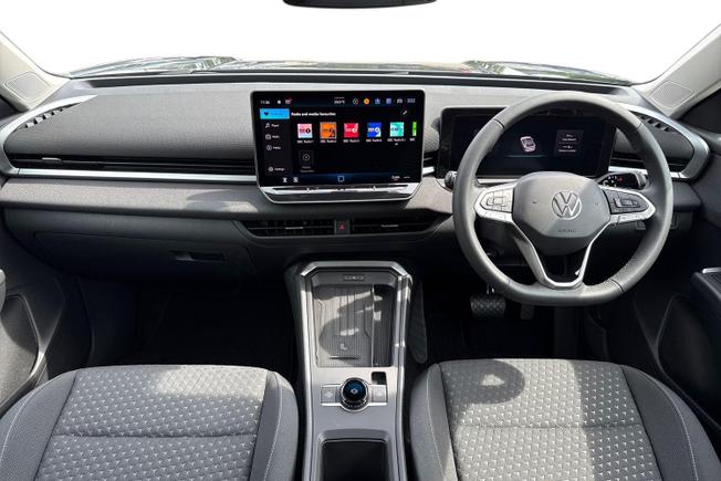 Volkswagen T-Roc Photo 10
