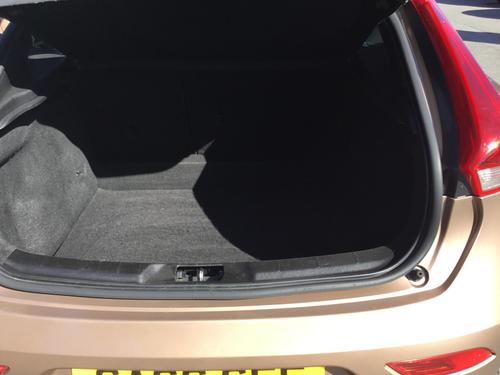 Volvo V40 Photo cd3f727d-5e76-459f-97c3-e964a7b2a68e.JPG