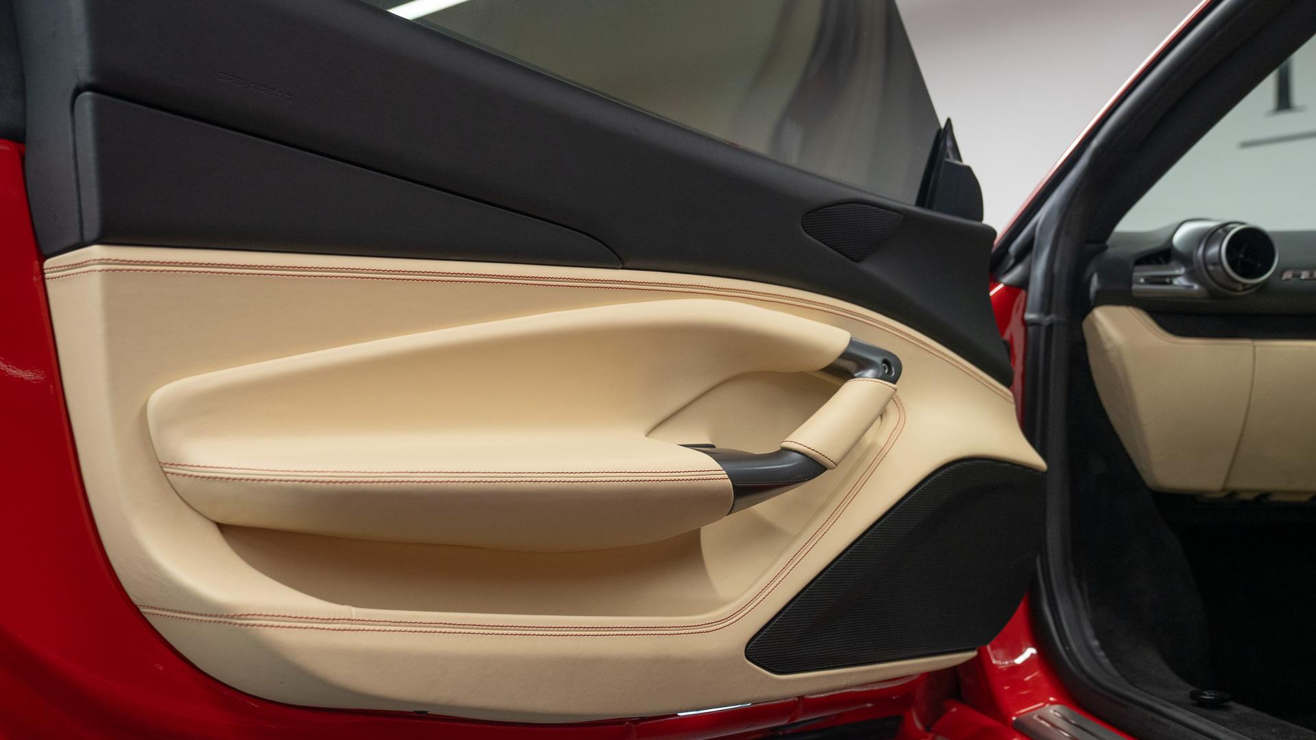 Ferrari F8 Photo cd41b805-4c9e-4458-a6cb-a0c37579b342.jpg