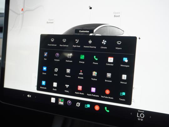 TESLA Model 3 Photo cd676501-4fd0-4c5c-8adb-3d1d9df70bd9.jpg