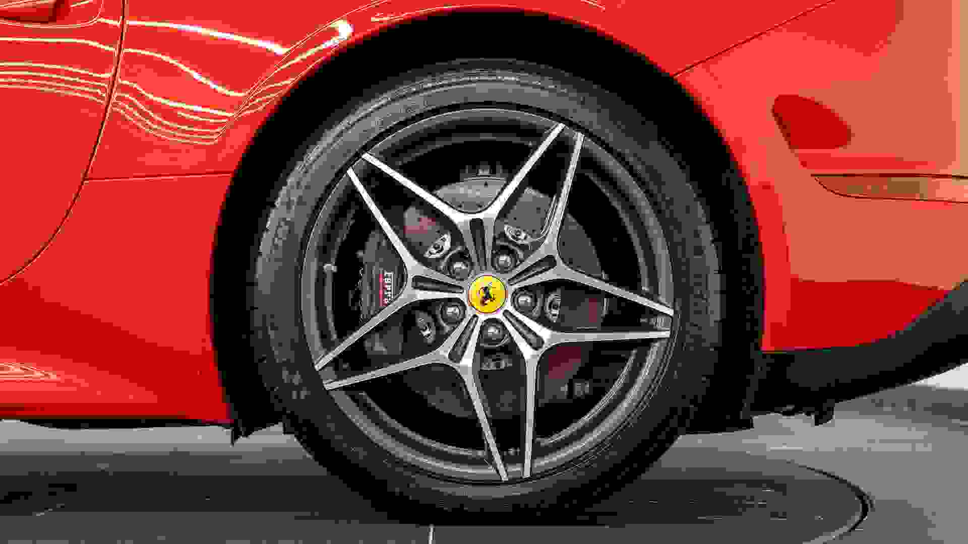 Ferrari California Photo cd6e52db-61b5-41e4-a80b-8f706de4ce35.jpg