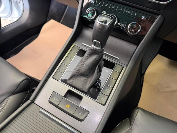 Used Skoda Superb FN72SZK 17