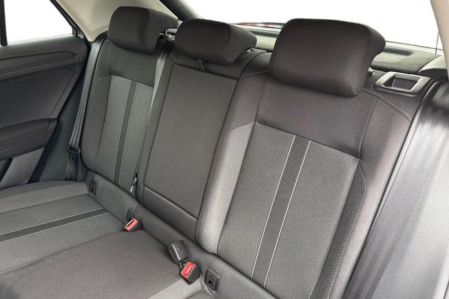 Volkswagen T-Roc Photo 11