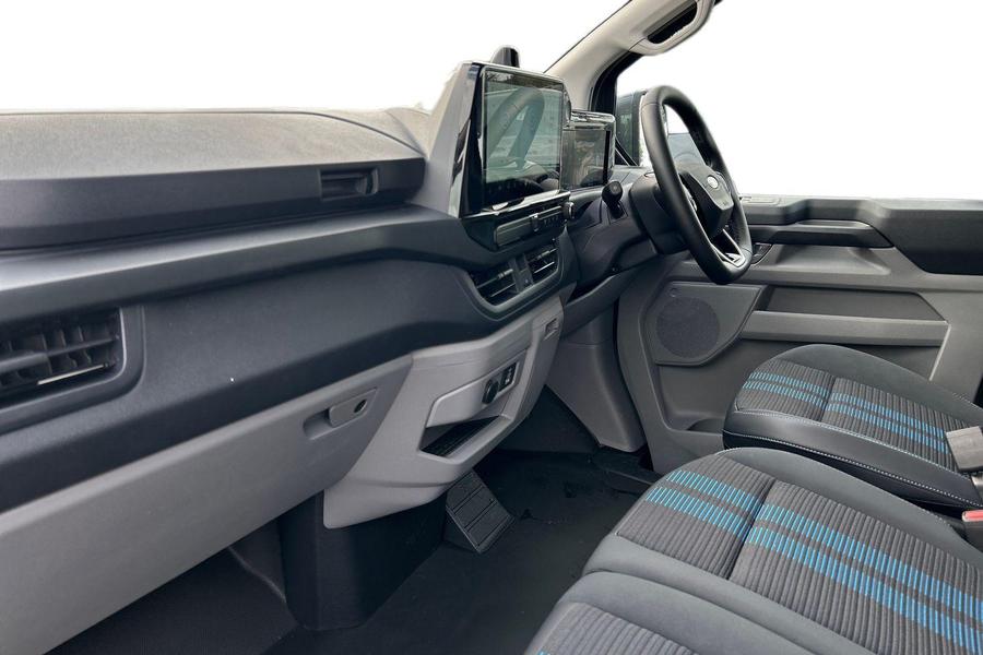 Ford TRANSIT CUSTOM Photo cd8ad0be-a9a8-49b9-9abe-fdad331025c3.jpg