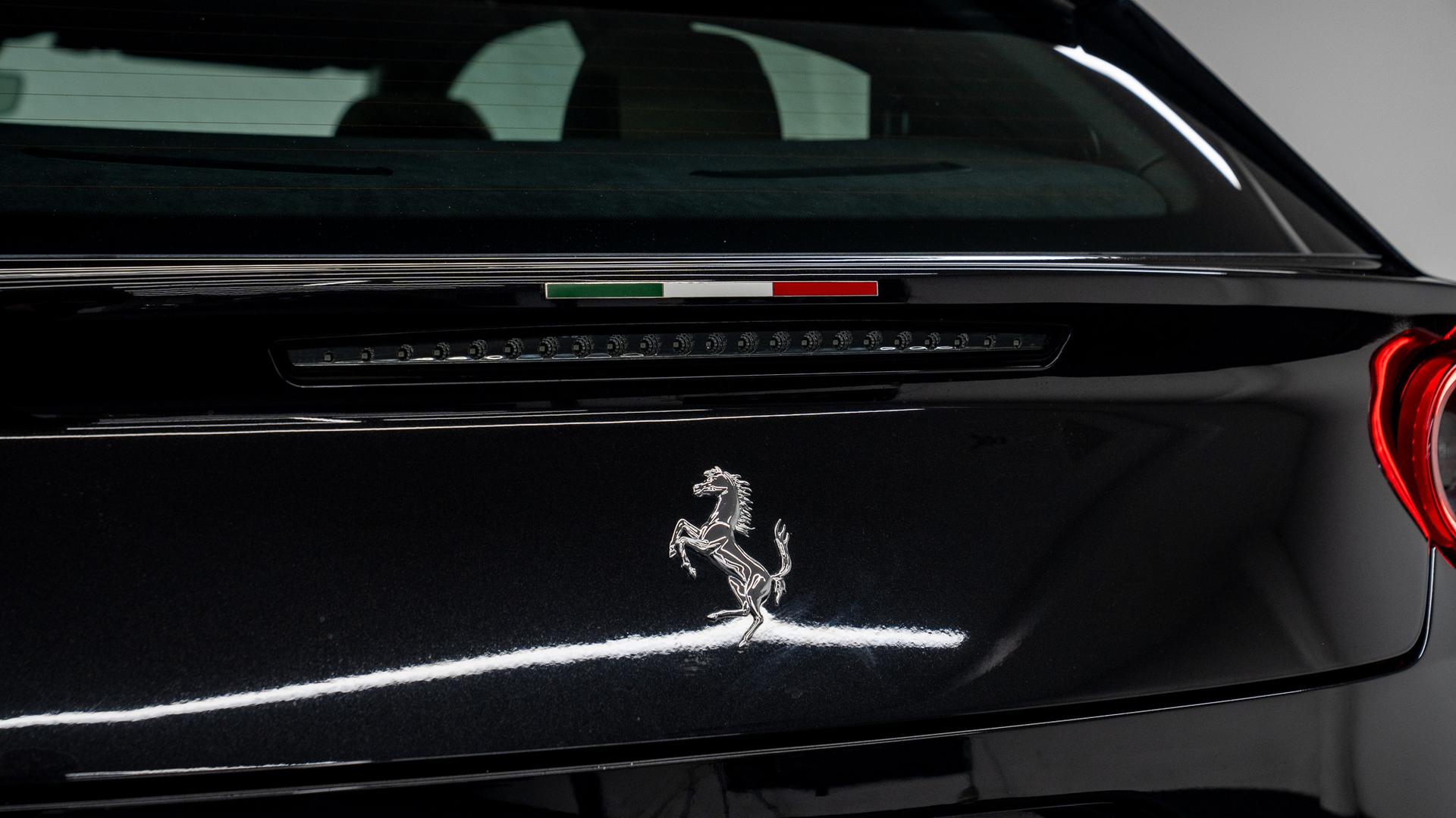 Ferrari GTC4Lusso Photo cd9d64ec-0001-46b2-b123-e1465b97edc6.jpg