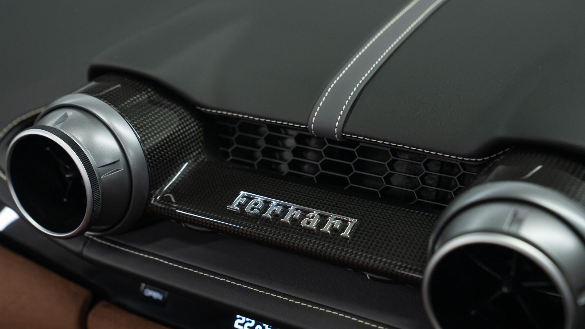 Ferrari 812 Photo cdbf1f7f-6b18-4002-9735-d9b44807674c.jpg
