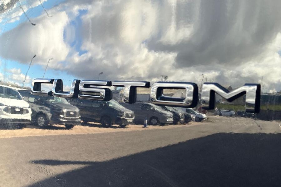 Ford TRANSIT CUSTOM Photo cdeab72f-e87c-4e30-8cfb-bb2c6282531e.jpg
