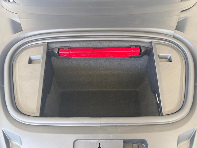 PORSCHE Taycan Photo 49