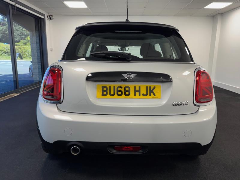 MINI Hatch Photo ce0e194e-49fb-43eb-ba6a-96519c6c6fcd.jpg
