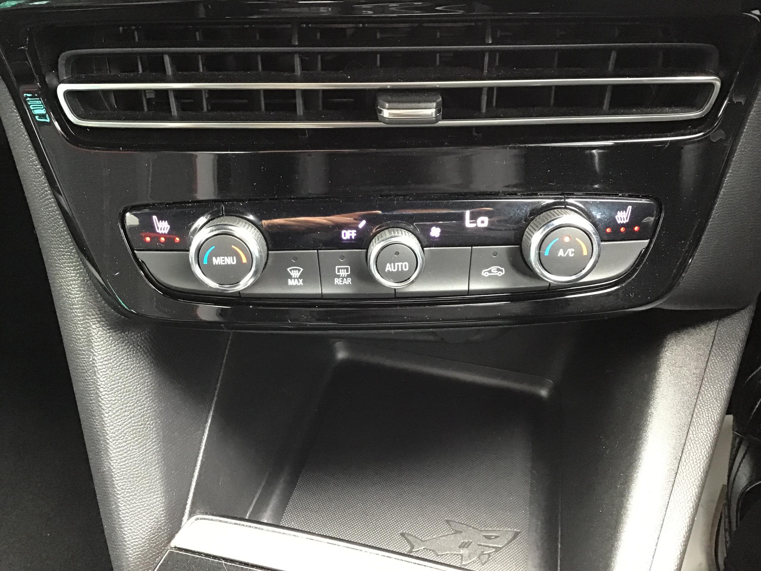 Vauxhall Mokka Electric Photo 11