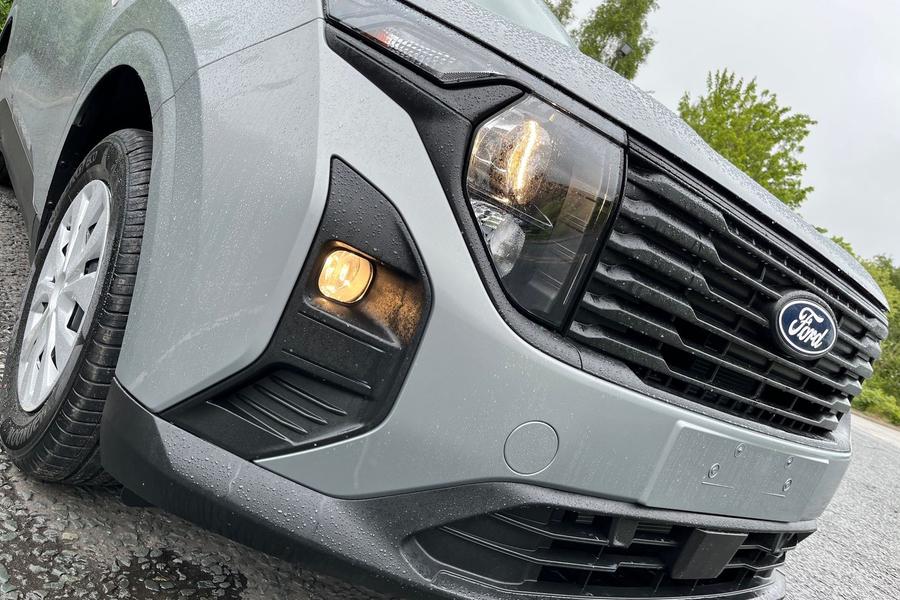 Ford TRANSIT COURIER Photo ce21f85c-418f-4b94-89ac-f5d46342b417.jpg