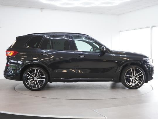BMW X5 Photo ce2ab33b-9585-4c3e-bac5-d23073b12cf7.jpg