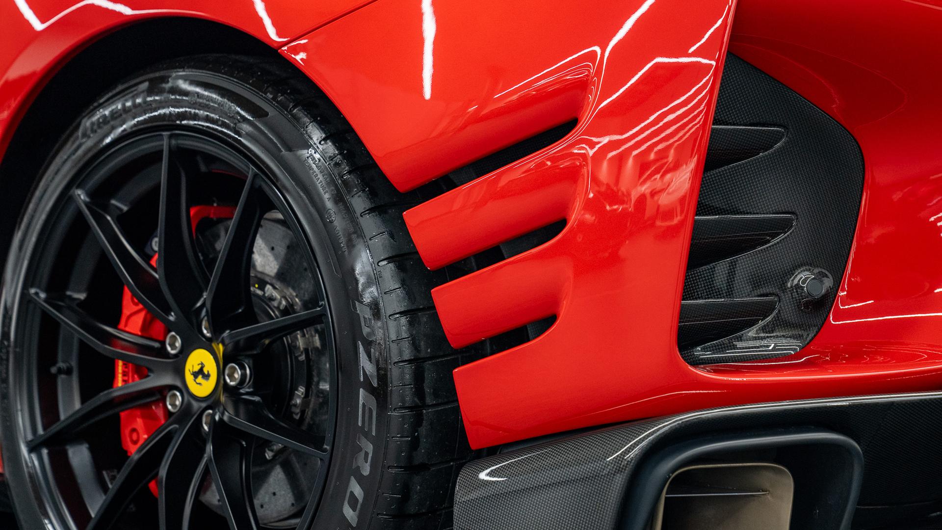 Ferrari 812 Photo ce2bf689-3df8-43b1-87cd-a49b07d984df.jpg