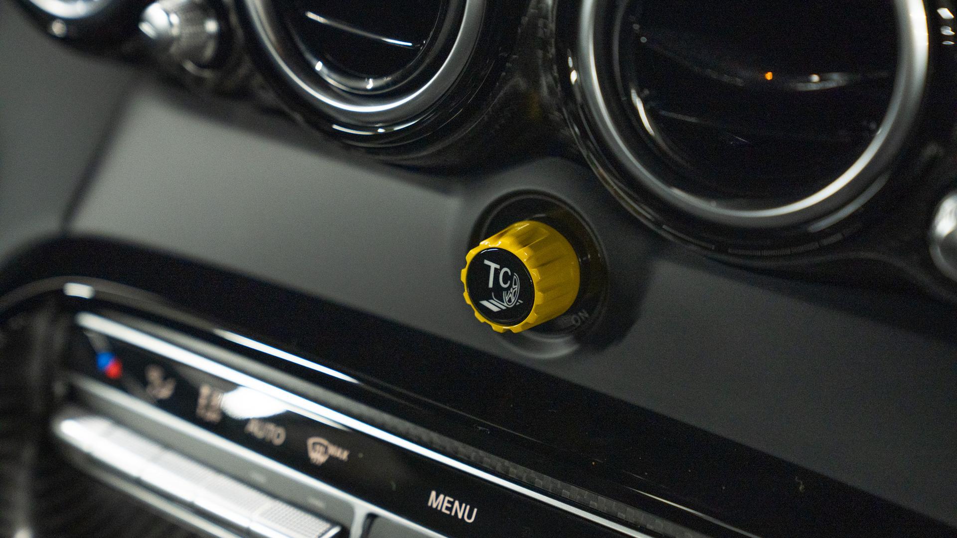 Mercedes-Benz AMG GT Photo ce3c829b-cf7b-4f22-a352-4bad66562629.jpg