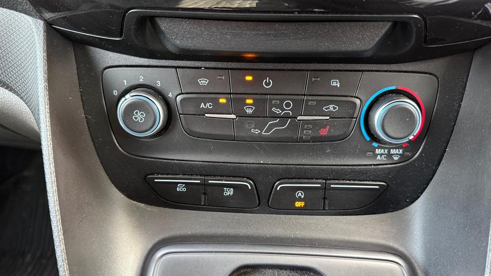 Ford Transit Connect Photo ce5d1568-7440-44ab-8fc6-dfc56d74de8b.jpg