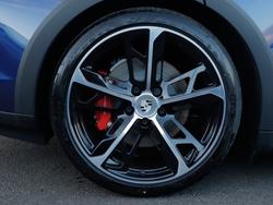 PORSCHE Taycan Photo 4