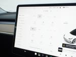 TESLA Model 3 Photo 16