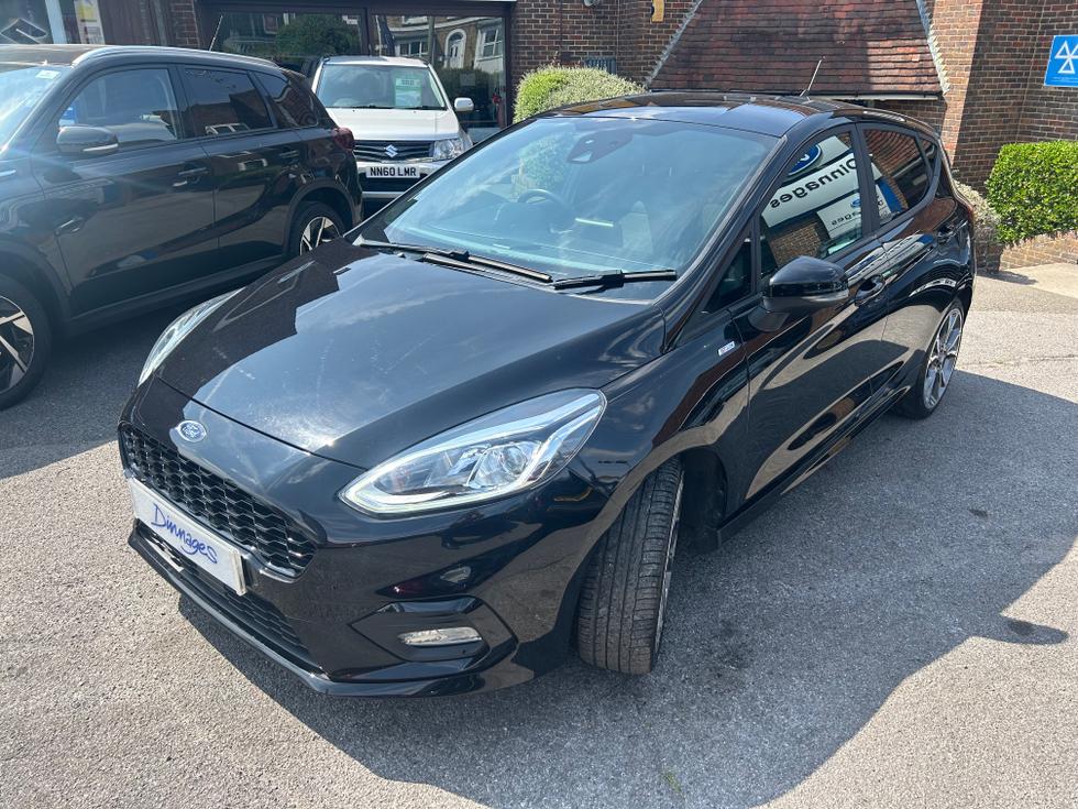Ford Fiesta Photo ce6907ca-847f-4186-8745-c91cfbe8c5af.jpeg