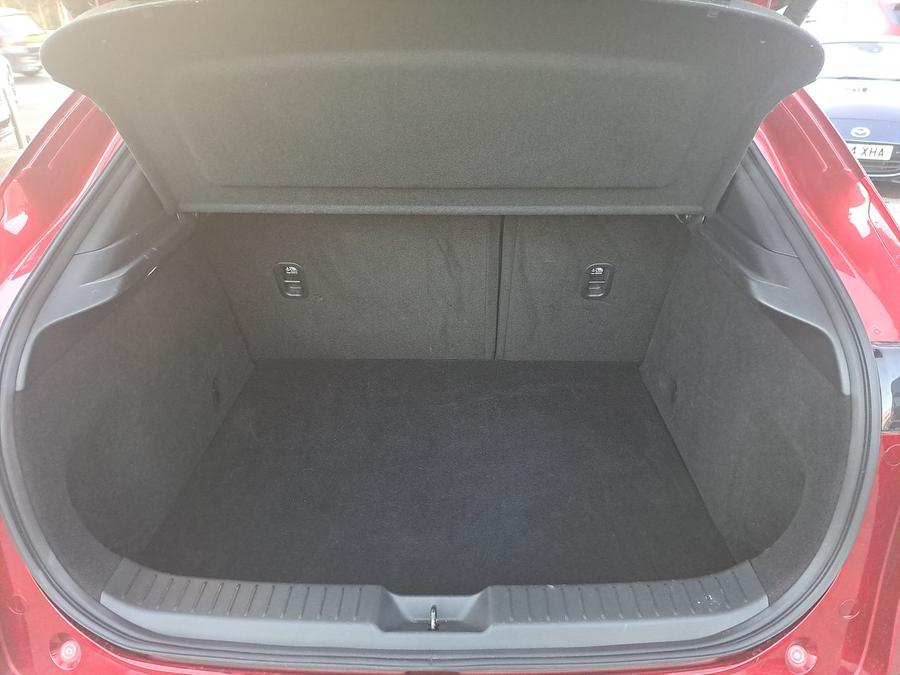 Mazda CX-30 Photo ce73024b-7f8c-4e08-8040-2e0e8f75ea4a.jpg