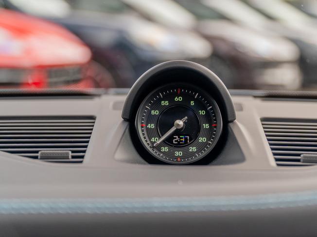 PORSCHE 911 Photo 19