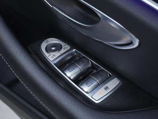Mercedes-Benz E Class Photo ce9286ef-5865-425e-b39e-e03d4bea54ba.jpg