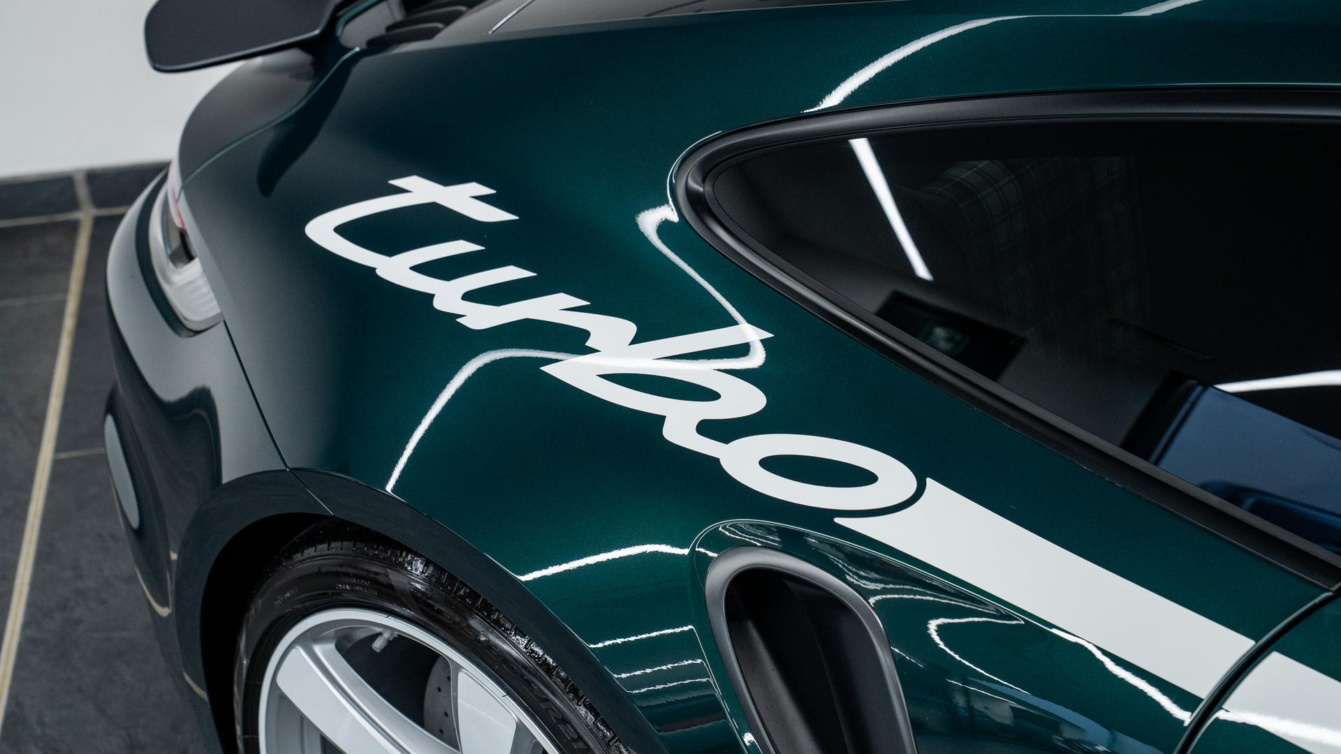 Porsche 911 Turbo S Photo ce9e7299-a935-4b23-b162-709da54af241.jpg