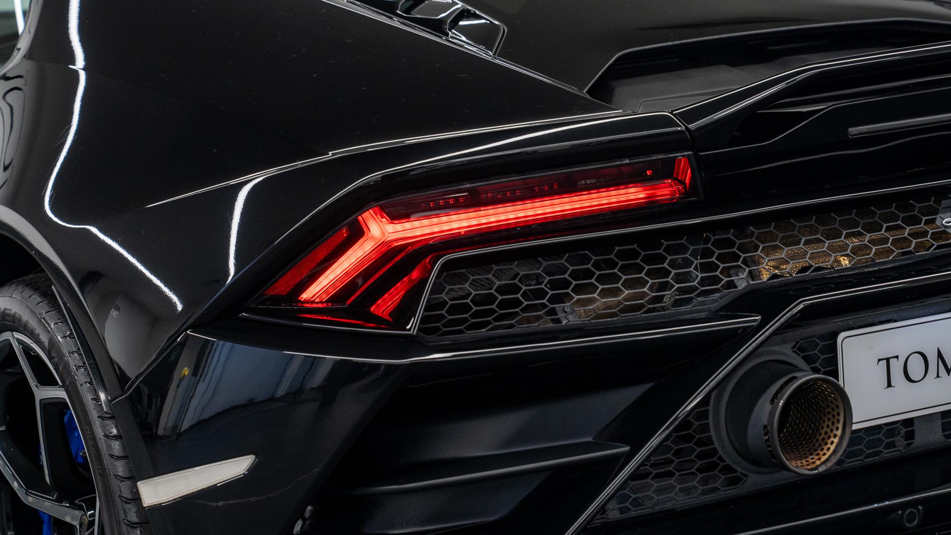 LAMBORGHINI Huracan Photo cea1ce79-fc12-47a4-8cef-14e9f72001a9.jpg