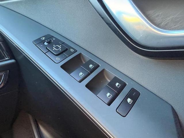 Kia Niro Photo ceae791f-ea12-498d-bd75-37ddcc15b791.jpg