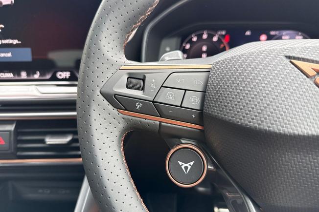 CUPRA Leon Photo 16