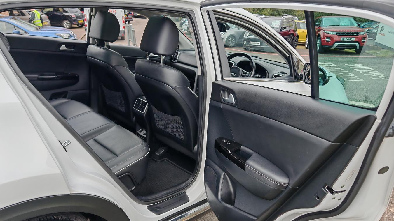 Used Kia Sportage LA69HHC 16