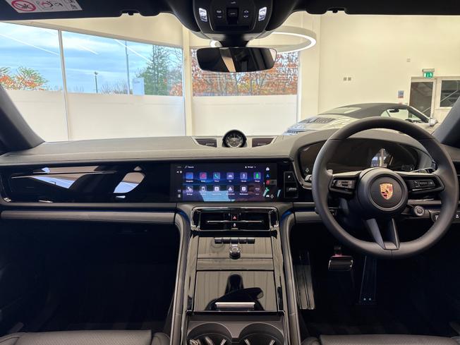 PORSCHE Panamera Photo 27