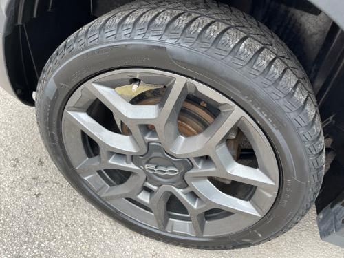 Fiat 500X Photo ced90c77-c8cb-4855-b4eb-748f15d66512.jpeg