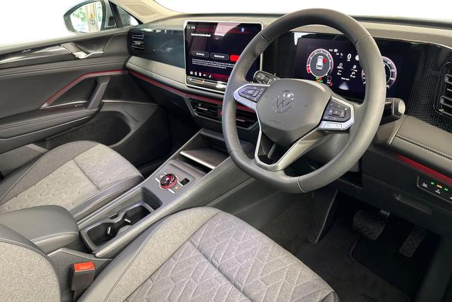 VOLKSWAGEN Tiguan  Photo 6